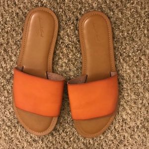 Universal Threads sandals